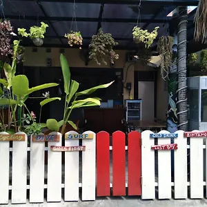 ala-hostel.hotelsseminyak.net/